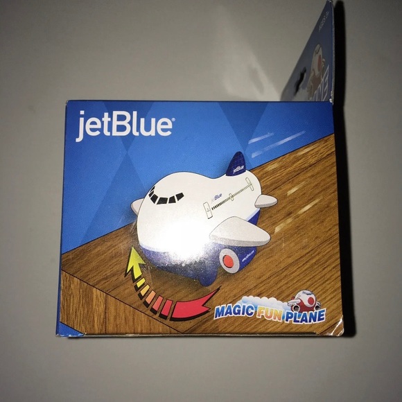 JetBlue Magic Fun Plane Moving Toy Daron Airplane Kids Gift Collect Vacation - Picture 7 of 7
